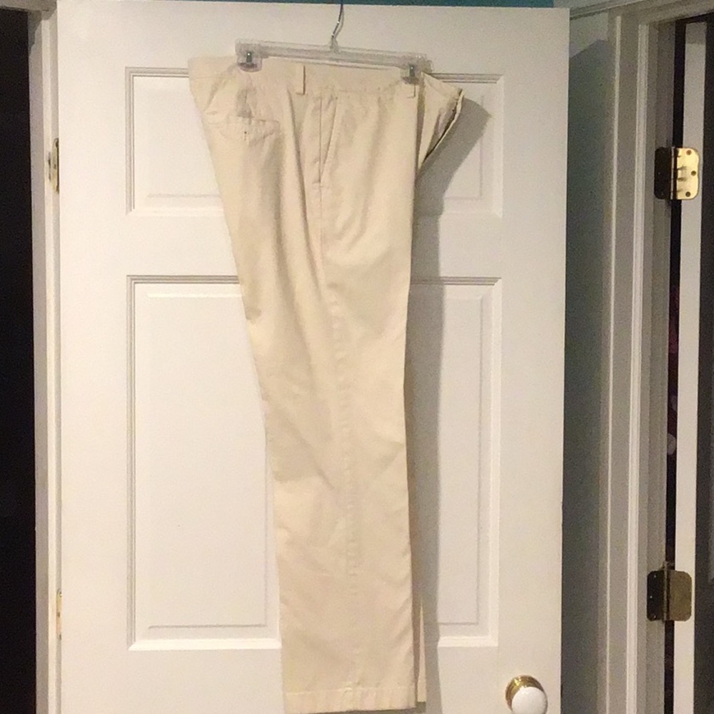 Vineyard Vines club pants. 34x32